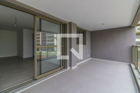Varanda de apartamento para alugar com 3 quartos, 120m² em Barra da Tijuca, Rio de Janeiro