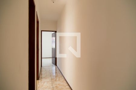 Casa à venda com 110m², 4 quartos e 2 vagasCorredor