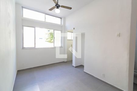 Sala de kitnet/studio para alugar com 1 quarto, 26m² em Glória, Rio de Janeiro