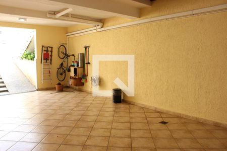 Garagem de casa à venda com 3 quartos, 150m² em Jardim Pinheiros, São Paulo