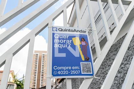 Casa à venda com 90m², 2 quartos e 1 vagaFachada - Plaquinha