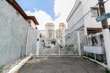Casa à venda com 90m², 2 quartos e 1 vagaFachada - Plaquinha