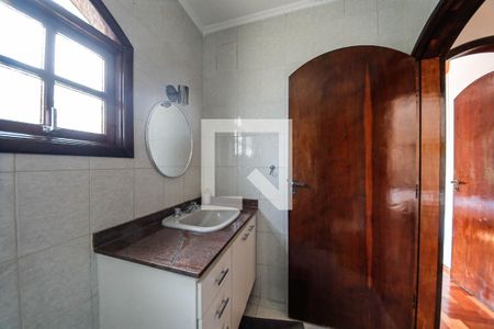 Casa à venda com 246m², 3 quartos e 3 vagasBanheiro 1