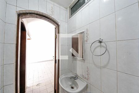 Casa à venda com 246m², 3 quartos e 3 vagasBanheiro 2