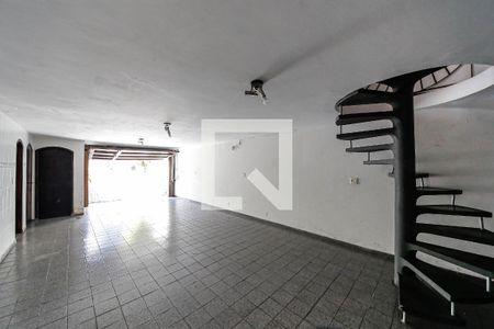 Casa à venda com 246m², 3 quartos e 3 vagasGaragem
