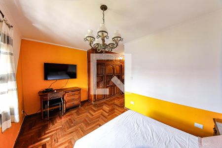 Casa à venda com 246m², 3 quartos e 3 vagasSuíte