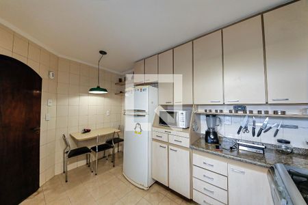Casa à venda com 246m², 3 quartos e 3 vagasCozinha
