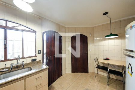 Casa à venda com 246m², 3 quartos e 3 vagasCozinha