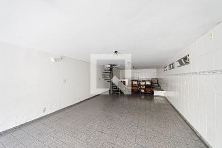 Casa à venda com 246m², 3 quartos e 3 vagasGaragem