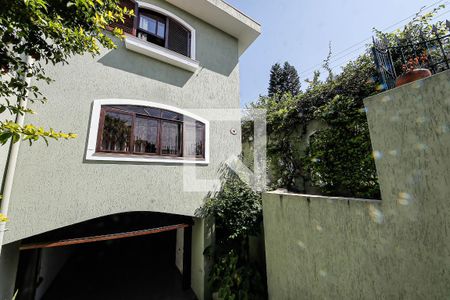 Casa à venda com 246m², 3 quartos e 3 vagasFachada
