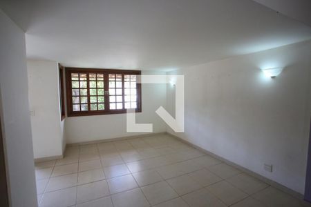 Sala de Estar de casa de condomínio para alugar com 5 quartos, 284m² em Pechincha, Rio de Janeiro