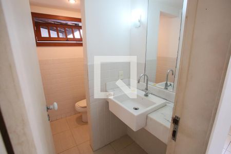 Lavabo de casa de condomínio para alugar com 5 quartos, 284m² em Pechincha, Rio de Janeiro