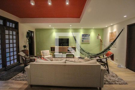 Sala de TV de casa para alugar com 4 quartos, 250m² em Jardim da Glória, São Paulo