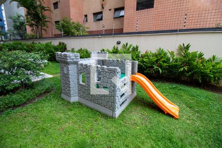 Apartamento para alugar com 140m², 3 quartos e 3 vagas Apartamento para alugar com 140m², 3 quartos e 3 vagasÁrea comum - Playground