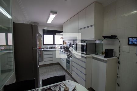 Apartamento para alugar com 140m², 3 quartos e 3 vagas Apartamento para alugar com 140m², 3 quartos e 3 vagasCozinha
