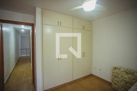 Casa à venda com 194m², 4 quartos e 2 vagasQuarto 2