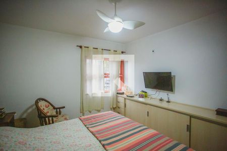 Casa à venda com 194m², 4 quartos e 2 vagasSuíte