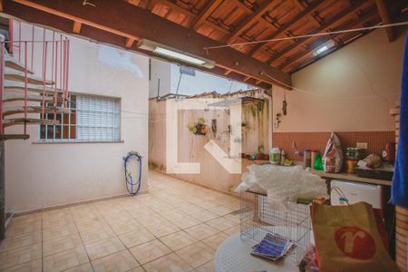 Casa à venda com 194m², 4 quartos e 2 vagasQuintal