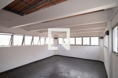 Apartamento à venda com 32m², 1 quarto e 1 vaga Apartamento à venda com 32m², 1 quarto e 1 vagaÁrea comum - Salão de festas
