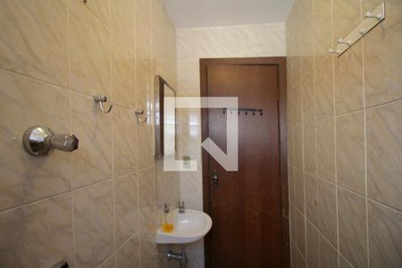 Banheiro de serviço de apartamento para alugar com 4 quartos, 190m² em Sion, Belo Horizonte