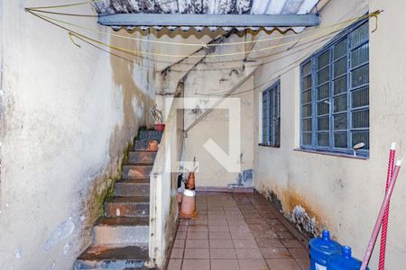 Casa à venda com 145m², 2 quartos e 2 vagas Casa à venda com 145m², 2 quartos e 2 vagasCorredor