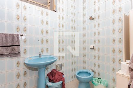 Casa à venda com 145m², 2 quartos e 2 vagas Casa à venda com 145m², 2 quartos e 2 vagasBanheiro