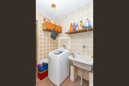 Casa à venda com 145m², 2 quartos e 2 vagas Casa à venda com 145m², 2 quartos e 2 vagasArea de Serviços