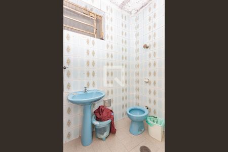 Casa à venda com 145m², 2 quartos e 2 vagas Casa à venda com 145m², 2 quartos e 2 vagasBanheiro