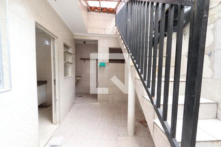 Casa para alugar com 80m², 2 quartos e 1 vaga Casa para alugar com 80m², 2 quartos e 1 vagaQuintal