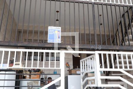 Casa para alugar com 80m², 2 quartos e 1 vaga Casa para alugar com 80m², 2 quartos e 1 vagaPortão