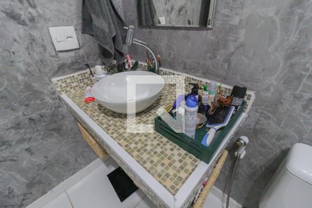 Casa à venda com 199m², 4 quartos e 4 vagasBanheiro