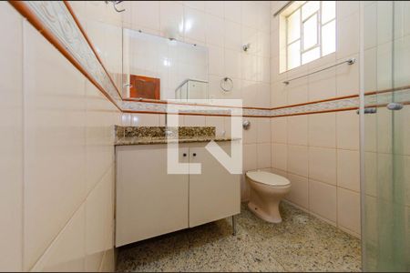 Casa à venda com 180m², 4 quartos e 2 vagasBanheiro