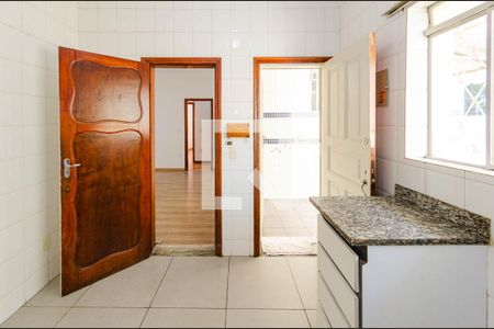Casa à venda com 180m², 4 quartos e 2 vagasCozinha