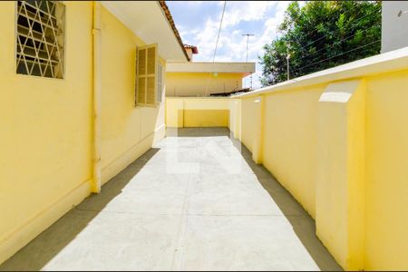 Casa à venda com 180m², 4 quartos e 2 vagasÁrea externa
