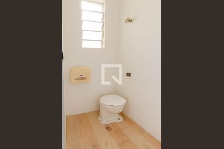 Casa à venda com 180m², 4 quartos e 2 vagasBanheiro de serviço