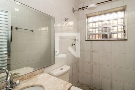 Casa à venda com 128m², 3 quartos e 2 vagasBanheiro
