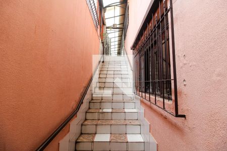 Casa à venda com 128m², 3 quartos e 2 vagasEscada