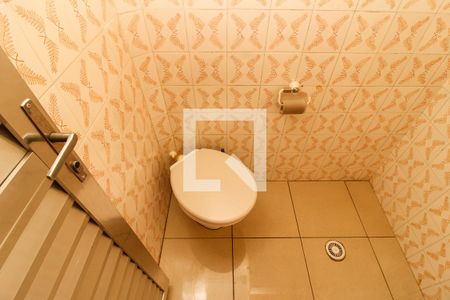 Casa à venda com 128m², 3 quartos e 2 vagasBanheiro de Serviço