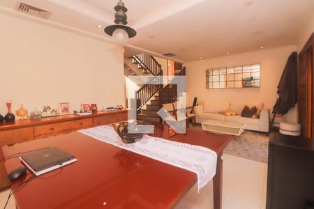 Sala de casa para alugar com 5 quartos, 390m² em Bom Jesus, Porto Alegre