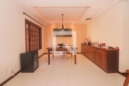 Sala de casa para alugar com 5 quartos, 390m² em Bom Jesus, Porto Alegre