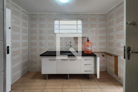 Casa para alugar com 130m², 2 quartos e 2 vagasCozinha