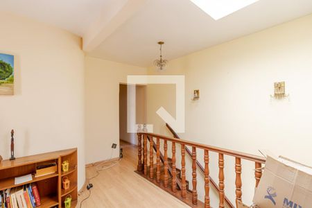 Casa à venda com 160m², 4 quartos e 2 vagas Casa à venda com 160m², 4 quartos e 2 vagasCorredor