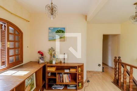 Casa à venda com 160m², 4 quartos e 2 vagas Casa à venda com 160m², 4 quartos e 2 vagasCorredor