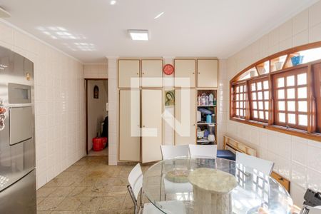 Casa à venda com 160m², 4 quartos e 2 vagas Casa à venda com 160m², 4 quartos e 2 vagasCozinha