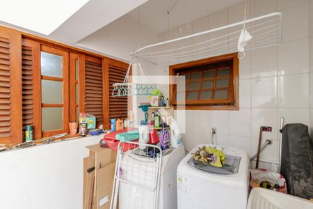 Casa à venda com 160m², 4 quartos e 2 vagas Casa à venda com 160m², 4 quartos e 2 vagasÁrea de Serviço
