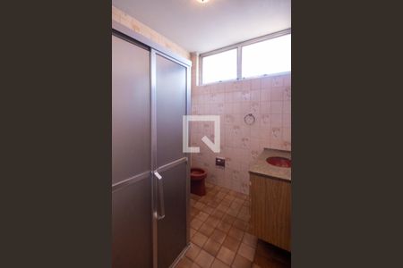 Casa à venda com 186m², 3 quartos e 3 vagasBanheiro do Quarto 1 