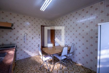 Casa à venda com 186m², 3 quartos e 3 vagasCozinha 