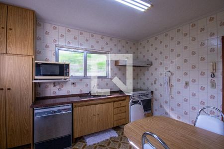 Casa à venda com 186m², 3 quartos e 3 vagasCozinha 