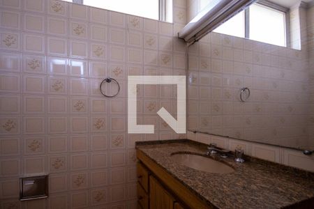 Casa à venda com 186m², 3 quartos e 3 vagasBanheiro Social 