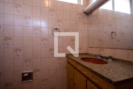 Casa à venda com 186m², 3 quartos e 3 vagasBanheiro do Quarto 1 